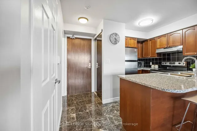 Additional image 2 of 35 Hollywood Ave Unit 703