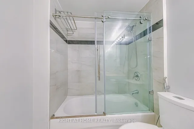 Additional image 36 of 366 The East Mall N/A Unit 103