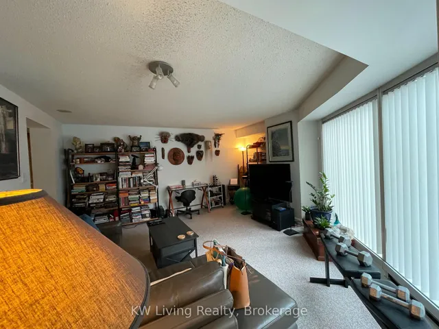 Additional image 10 of 33 University Ave Unit 1505