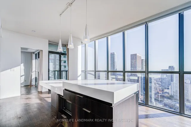 Additional image 31 of 101 Charles St Unit 3701