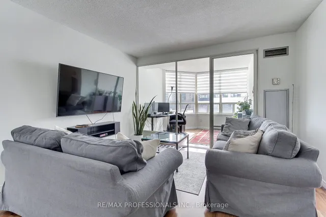 Additional image 13 of 30 Greenfield Ave Unit 409