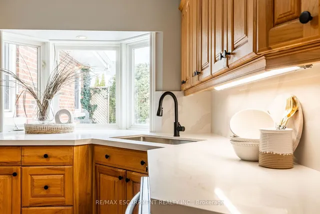 Additional image 16 of 1335 #8 High