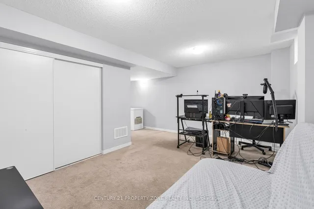 Additional image 39 of 62 Utopia Way