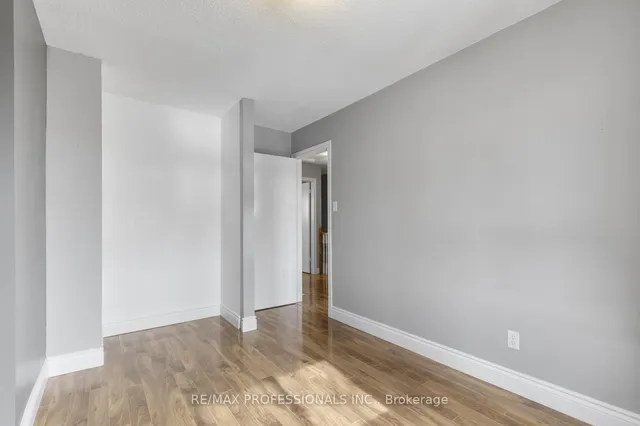 Additional image 25 of 49 Dawson Cres