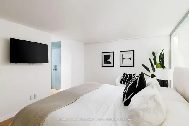 Additional image 17 of 82 Lombard St Unit PH 912