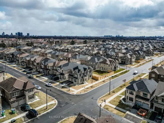 Additional image 4 of 37 Peak Dr