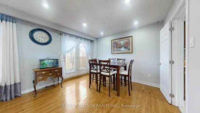 Additional image 8 of 91 Tineta Cres