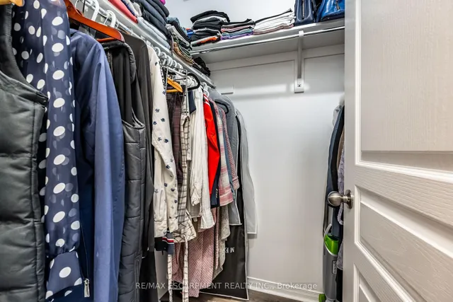 Additional image 22 of 173 Penny Lane