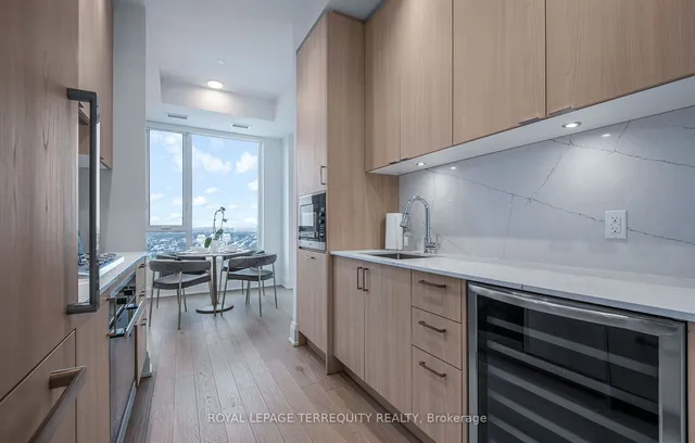 Additional image 8 of 1928 Lakeshore Blvd Unit Ph01w