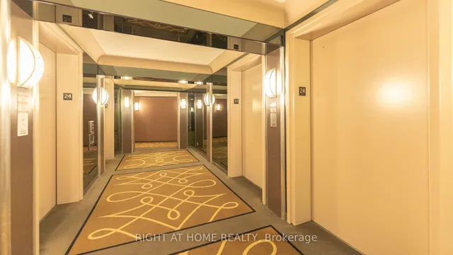 Additional image 15 of 77 Harbour Sq Unit 2412