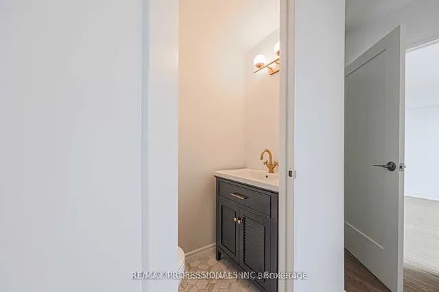 Additional image 27 of 35 Ormskirk Ave Unit 510