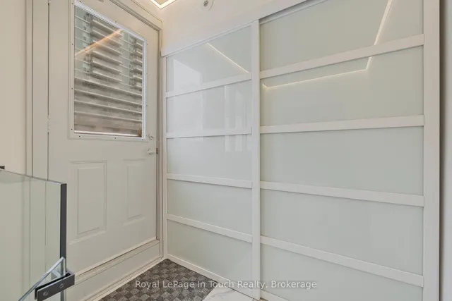 Additional image 29 of 46 Western Battery Rd Unit 825