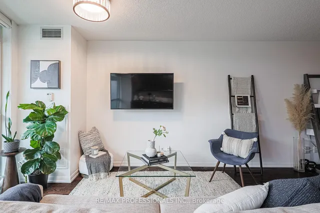 Additional image 17 of 209 Fort York Blvd Unit 469