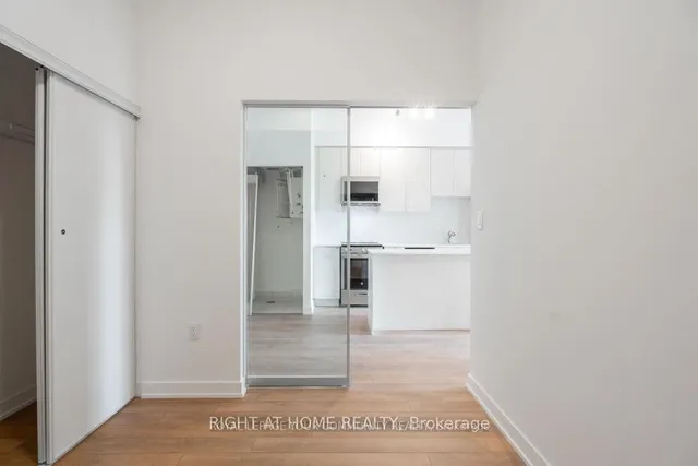 Additional image 10 of 2433 Dufferin St Unit 606