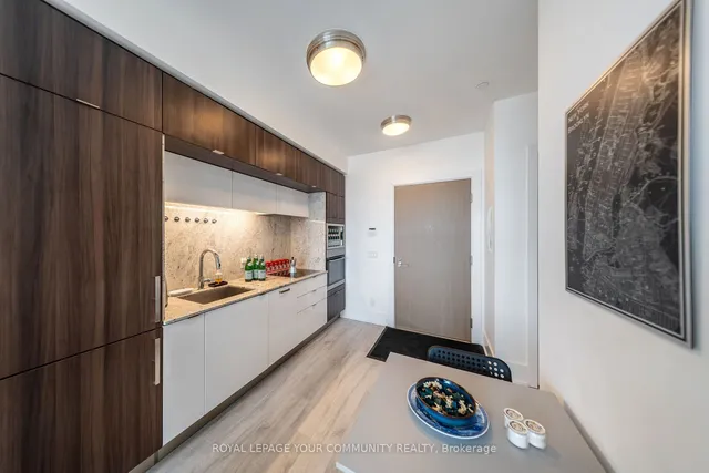 Additional image 13 of 1 Edgewater Dr Unit GPH29