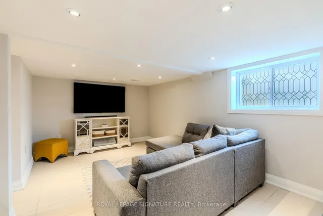 Additional image 32 of 33 Lockheed Blvd