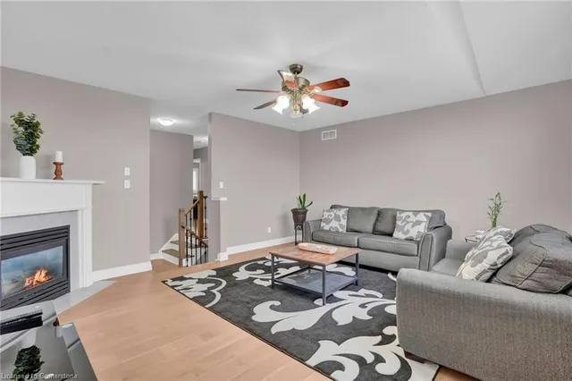 Additional image 18 of 8 Meadow Wood Cres