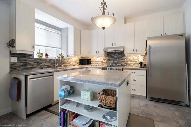 Additional image 11 of 16 Harley Lane