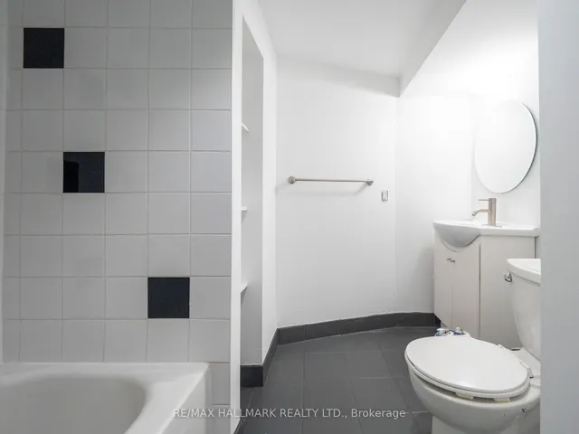 Additional image 38 of 55 Browning Ave