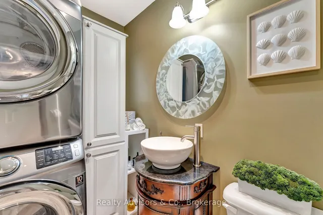 Additional image 26 of 924 Union St