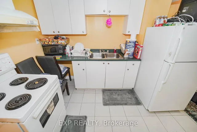 Additional image 40 of 55 Hollyberry Tr