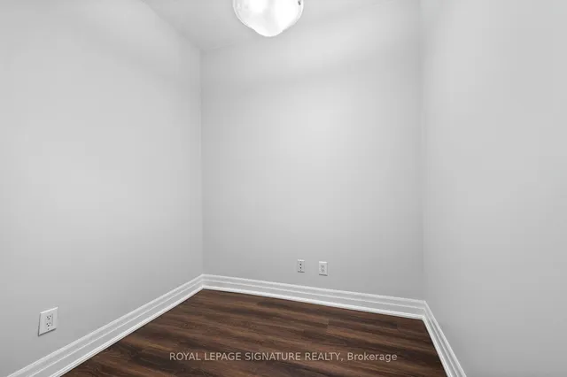 Additional image 15 of 100 John St Unit 1401