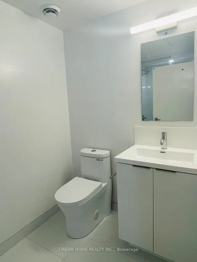 Additional image 10 of 230 Simcoe St Unit 2017