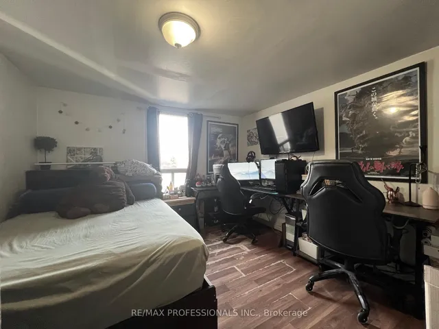 Additional image 15 of 4 Locust St