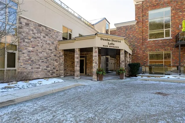 Additional image 3 of 397 King St Unit 205