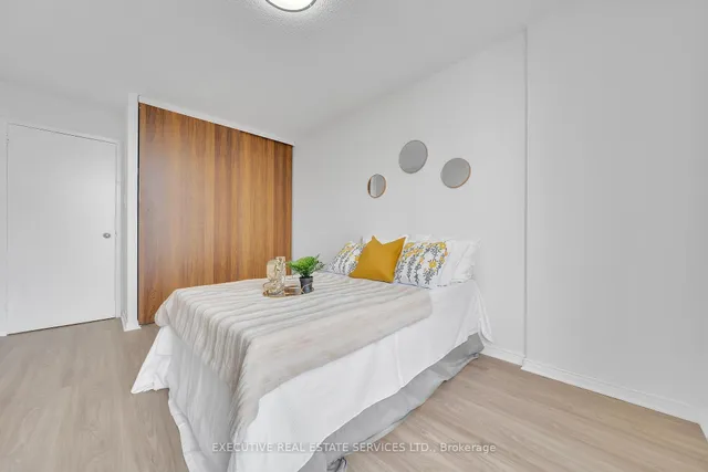 Additional image 29 of 15 Kensington Rd Unit 1209