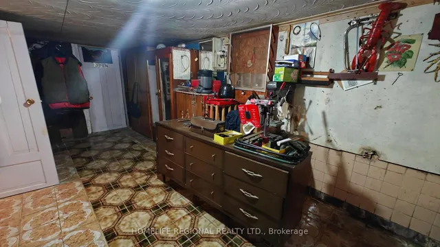 Additional image 7 of 77 Gilbert Ave