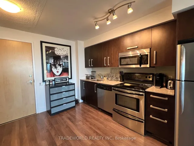 Additional image 8 of 1048 Broadview Ave Unit 804