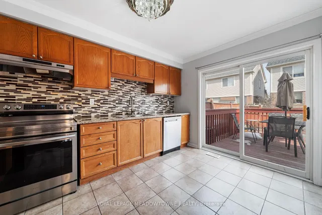 Additional image 10 of 433 Baverstock Cres