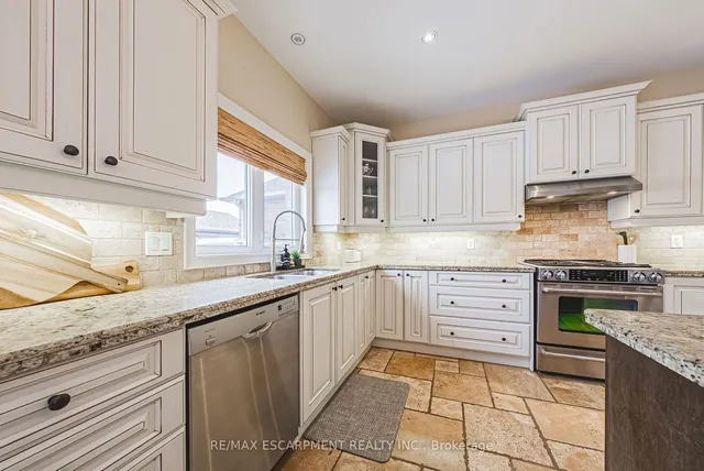 Additional image 14 of 35 GRETI Dr