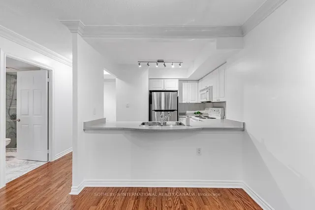 Additional image 4 of 388 Bloor St Unit 1902