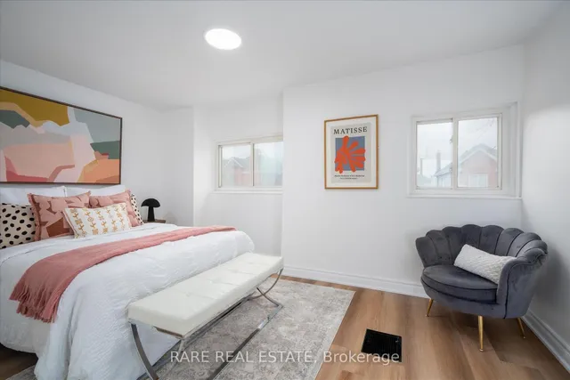 Additional image 21 of 24 Case St