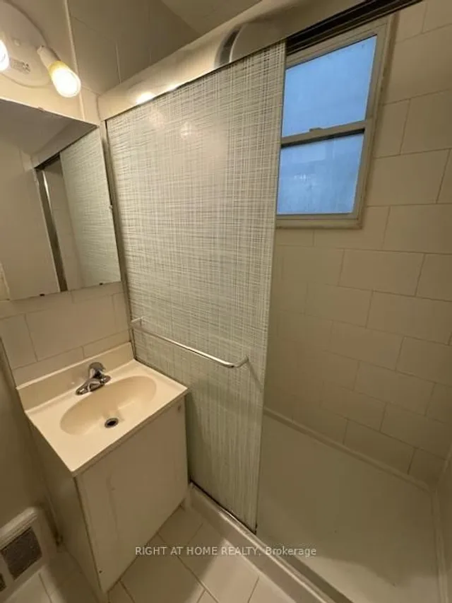 Additional image 9 of 227 Sheppard Ave