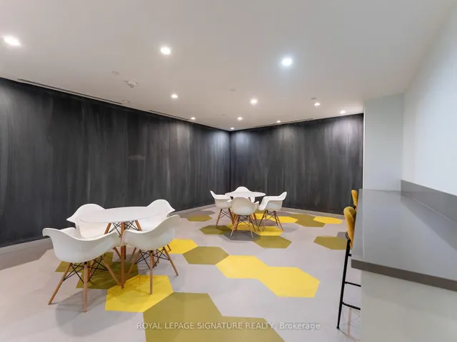 Additional image 30 of 28 Freeland St Unit 1306