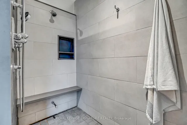 Additional image 29 of 39 Farmcote Rd