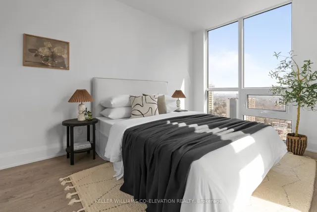 Additional image 17 of 101 Erskine Ave Unit 2303