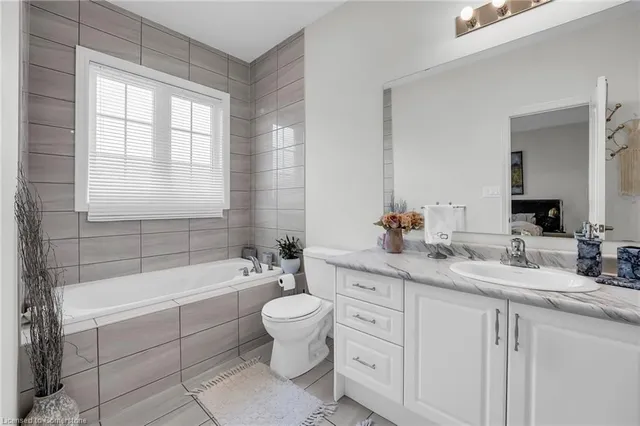 Additional image 21 of 22 Holcomb Terr