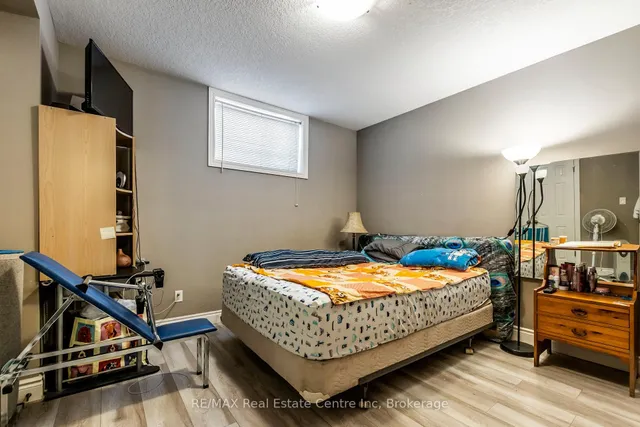 Additional image 12 of 38 Howe Dr Unit 8B