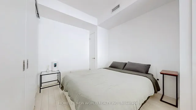 Additional image 9 of 197 Yonge St Unit 5803