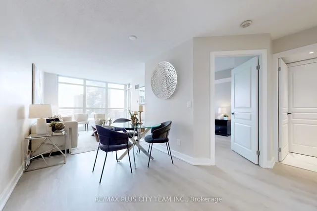 Additional image 5 of 18 Yonge St Unit 2507