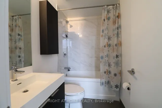 Additional image 13 of 3100 Keele St Unit 612