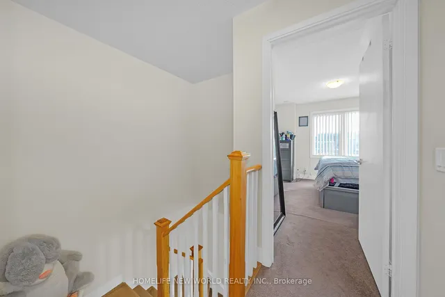 Additional image 22 of 310 Village Green Sq Unit 14