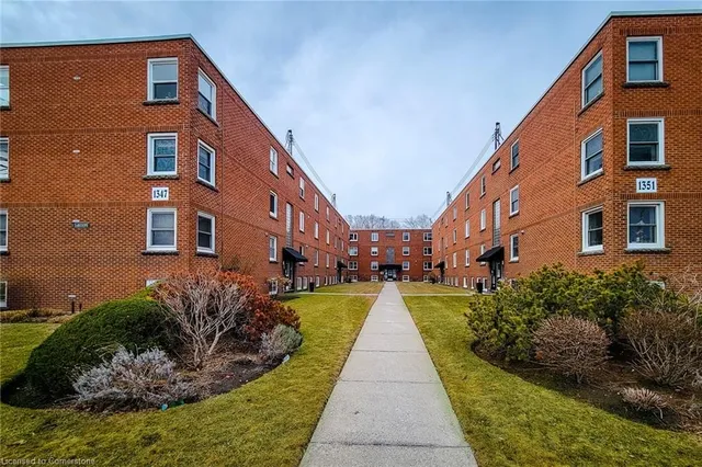 Additional image 4 of 1347 Lakeshore Rd Unit 37