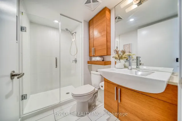 Additional image 22 of 25 Capreol Crt Unit 706