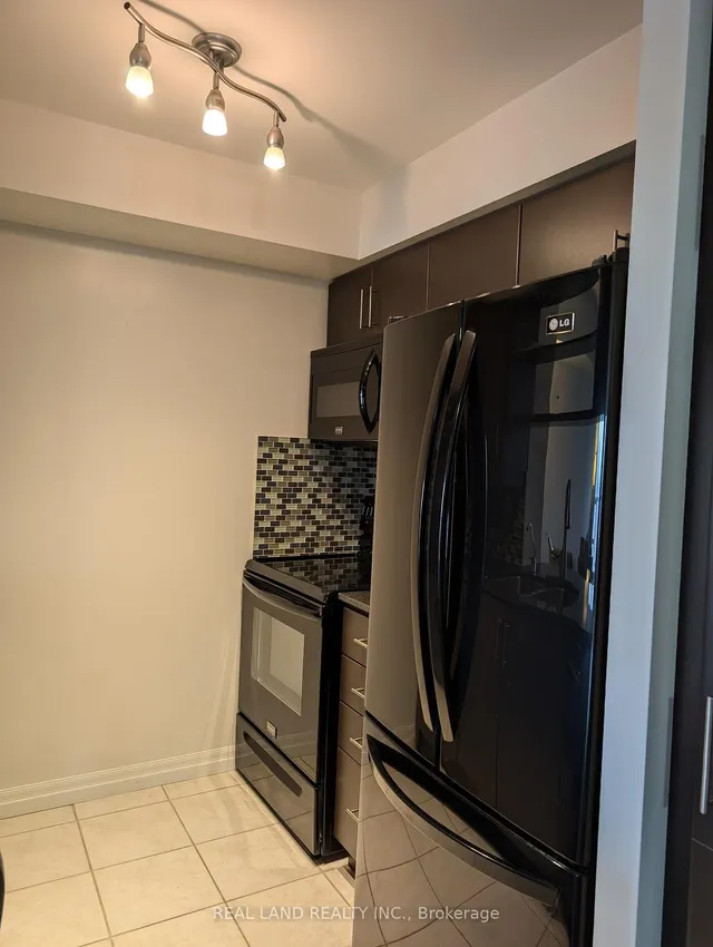 Additional image 8 of 30 Herons Hill Way Unit 807