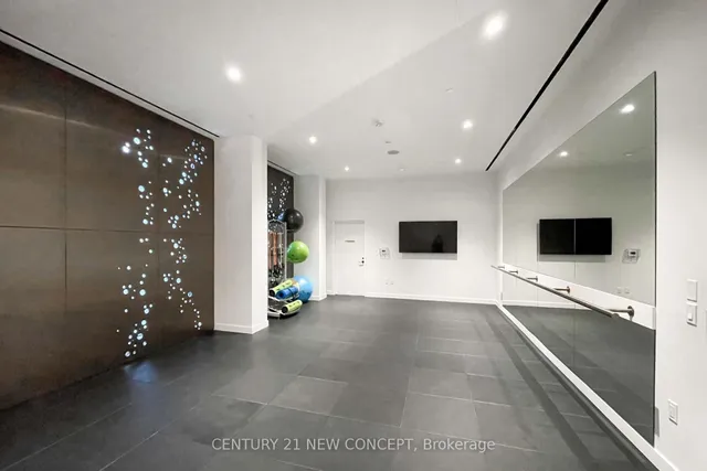 Additional image 36 of 39 Roehampton Ave Unit 2003